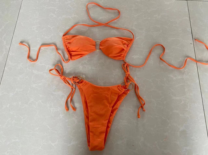 Dame Bikini-sæt med elegant strop-system og moderigtige metal-detaljer Skovae