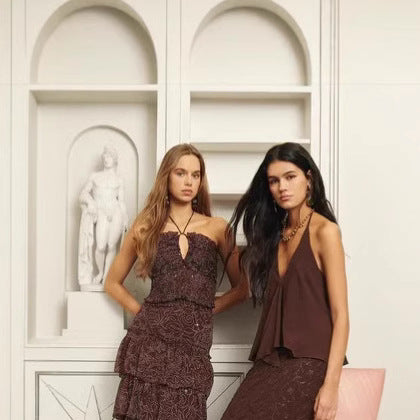 Femme Elegant Halterneck Peplum Top Stilla