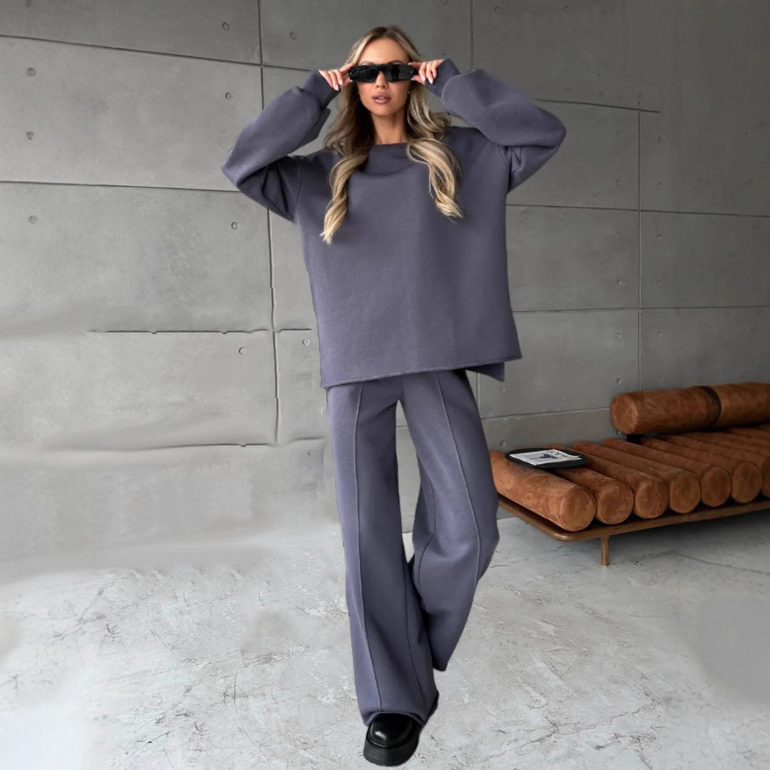 Damer elegant sweatsuit med løs pasform og stilfuld mærkedetalje Skovae
