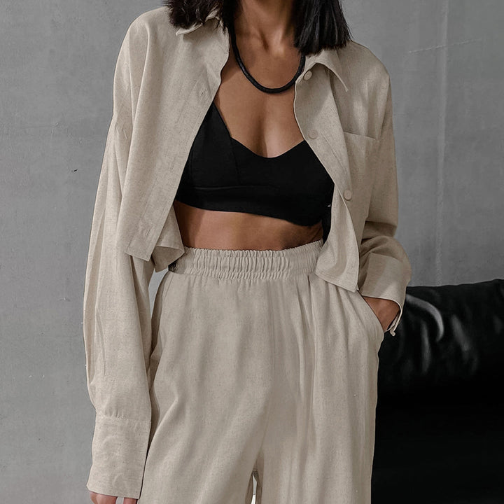 Dame afslappet bluse i åndbart hørmix med påsat lomme og minimalistiske detaljer Stilla