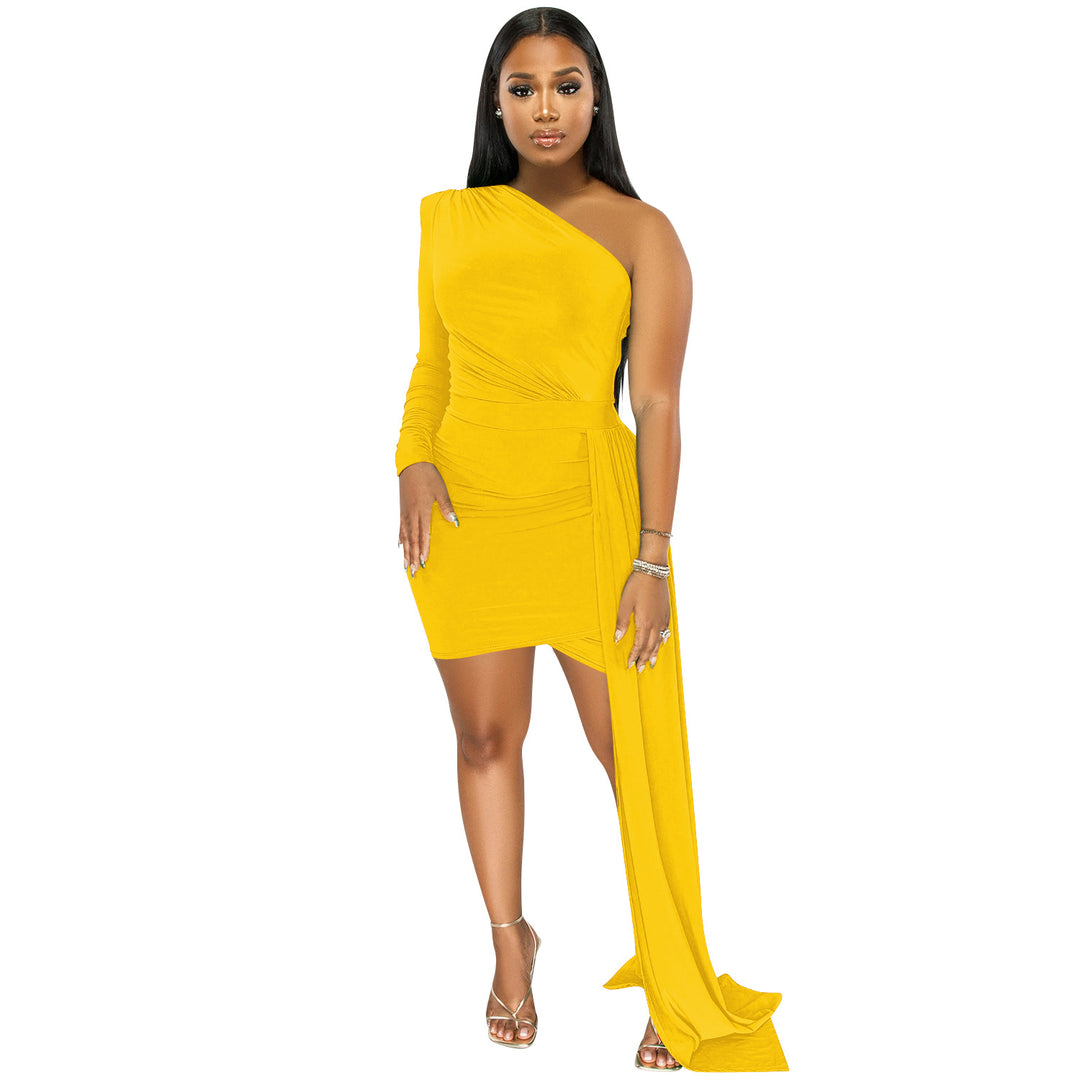 Dame Elegant One-Shoulder Mini Kjole med asymmetrisk kant og flydende stof Stilla