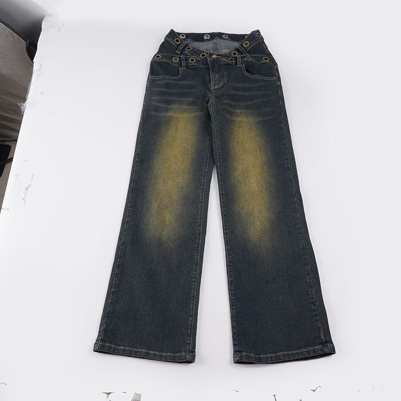 Dame løse jeans med moderne snit og unikke knapdetaljer Skovae