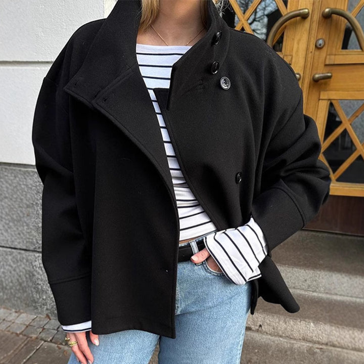 Kvinders mode oversized jakke med højt lukning krave og knapdetaljer Stilla