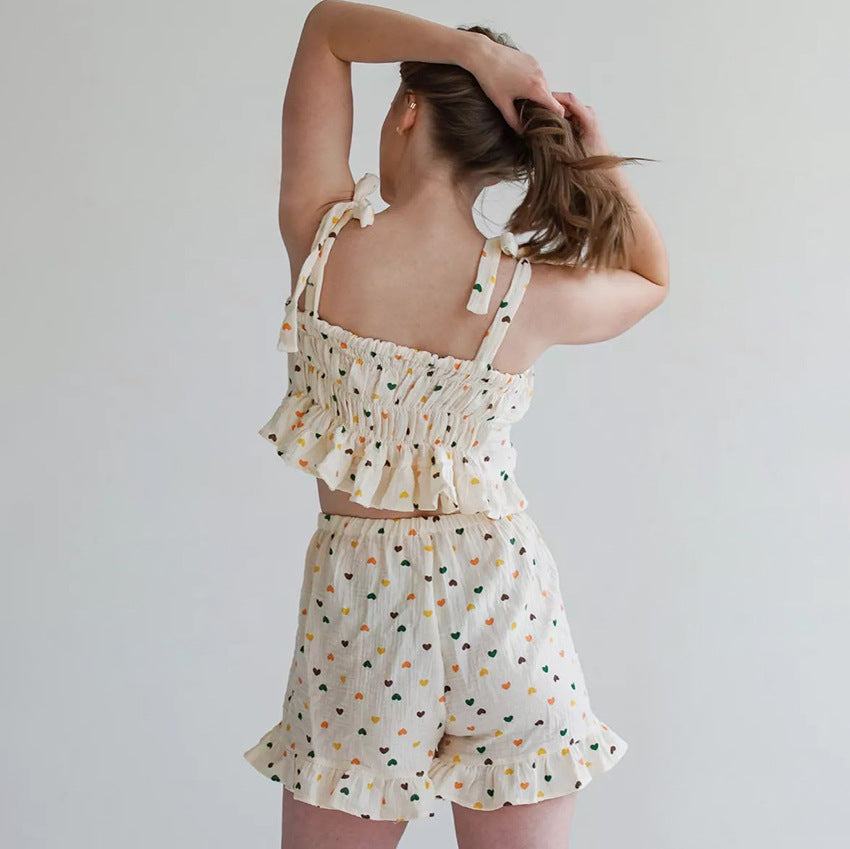 Dame sæt bestående af afslappet top og shorts med flæse detaljer Stilla