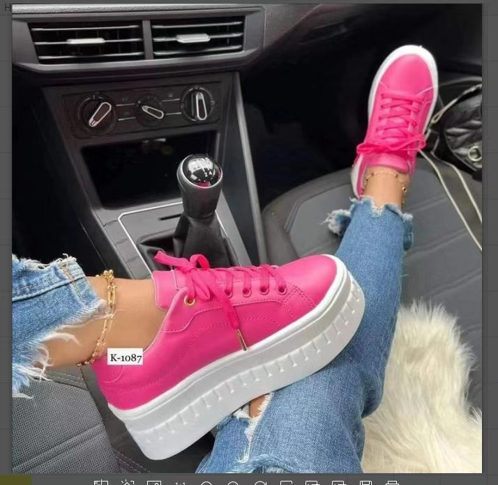 Dame Plateau-Sneakers med praktiske snørebånd og moderne design Stilla