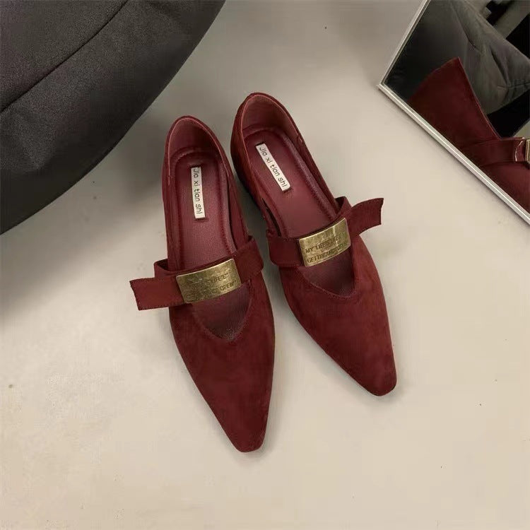 Kvinder spidse luksus slippers med detaljeret metallisk accent Stilla