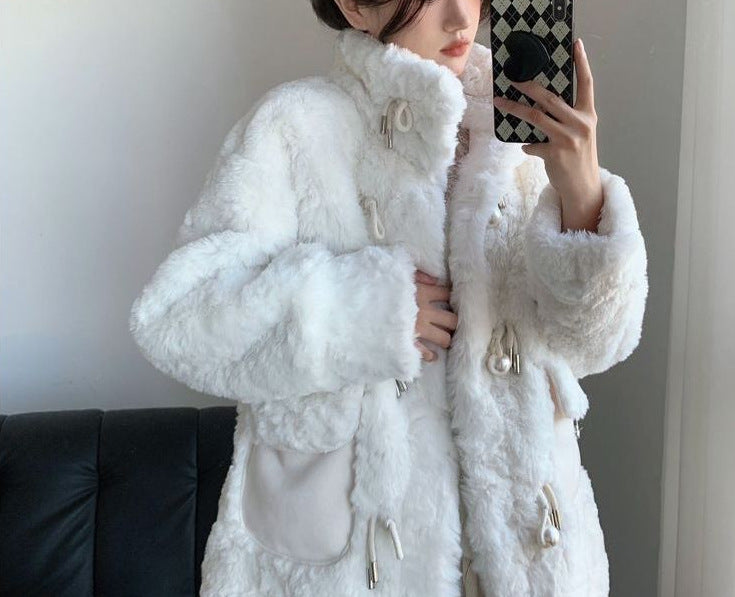 Dame fluffy overgangsjakke med dekorative knapper Stilla