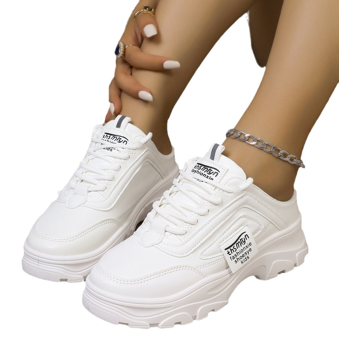 Dame mode Sneakers med trendy plateau sål og sporty design Stilla