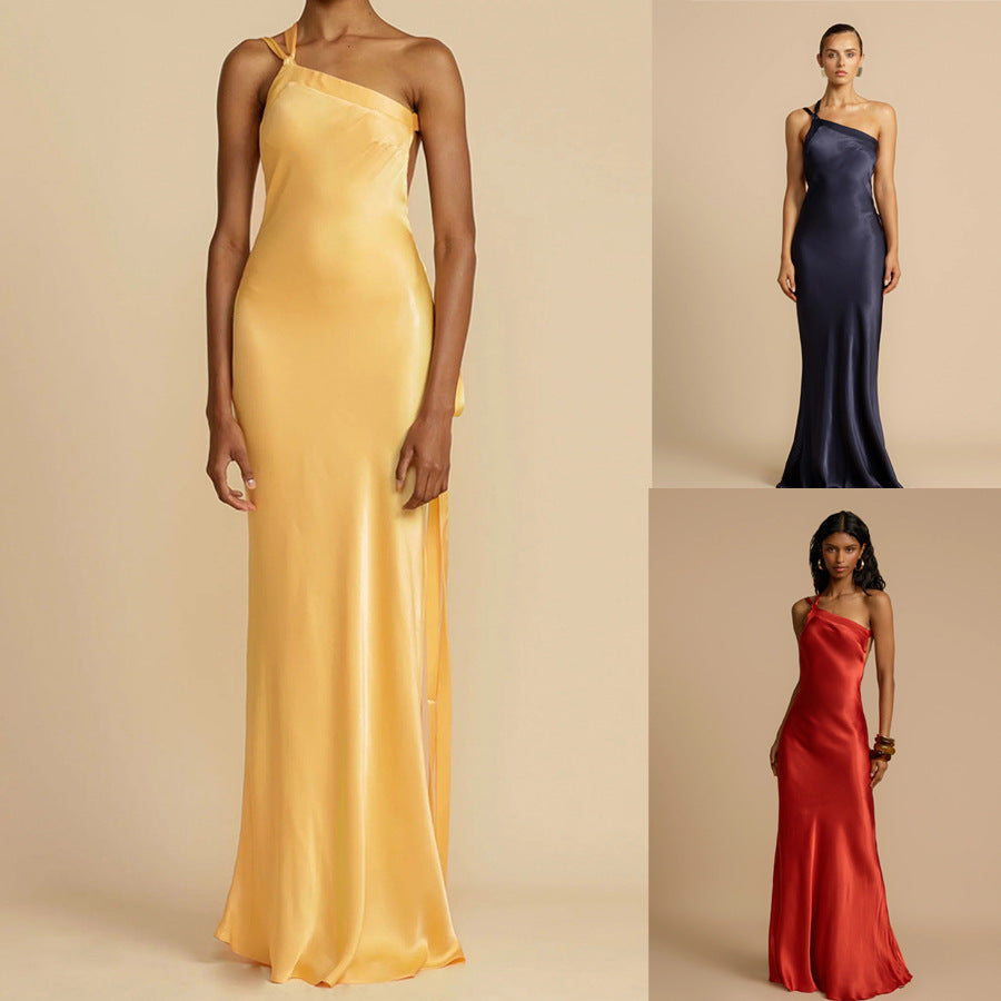 Dame Elegant One-Shoulder Maxikjole i silkeagtigt, skinnende materiale Stiila