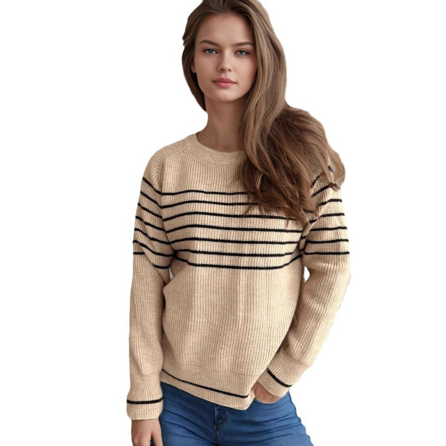 Kvindernes afslappede sweater med maritim stribemønster og blødt stof Stilla