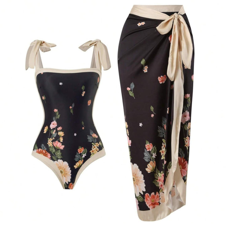 Damer Elegant badedragt med florale accenter og fashionable sarong Skovae