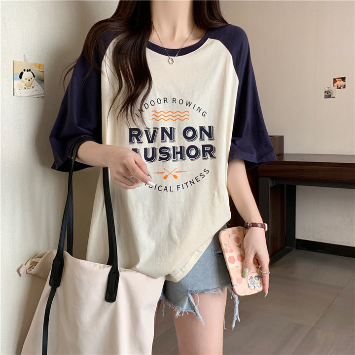 Femme Relaxed Fit Grafik T-Shirt med kontrasterende ærmer Stilla