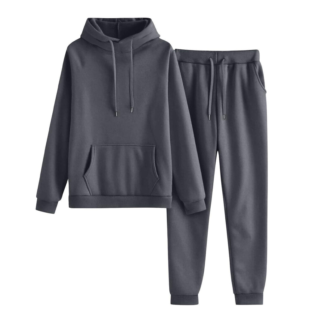 Dame hoodie og jogger sæt i en afslappet pasform med praktiske lommer Skovae