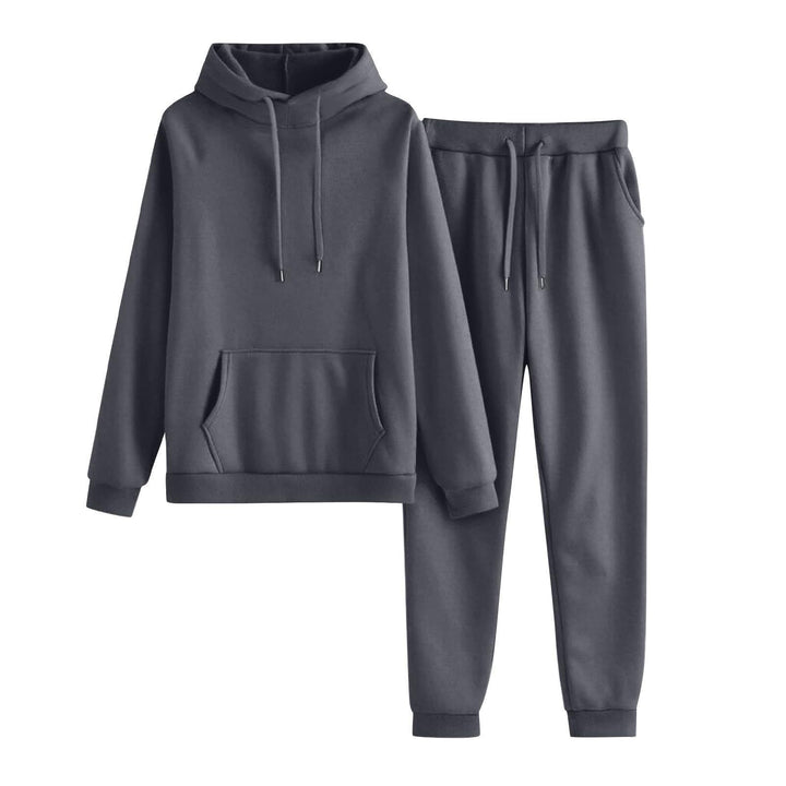 Dame hoodie og jogger sæt i en afslappet pasform med praktiske lommer Skovae