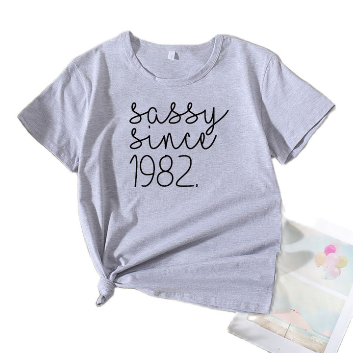 Dame Sassy Statement Grafik T-Shirt Stilla