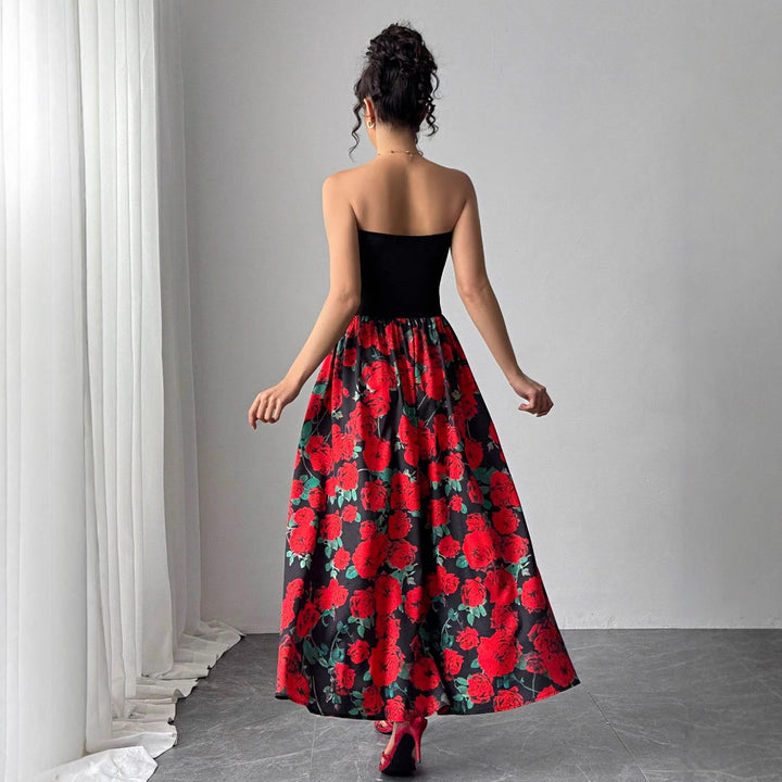 Dame uden stropper maxikjole med figursyet bandeau-overdel og udstillet rose-print-nederdel Skovae