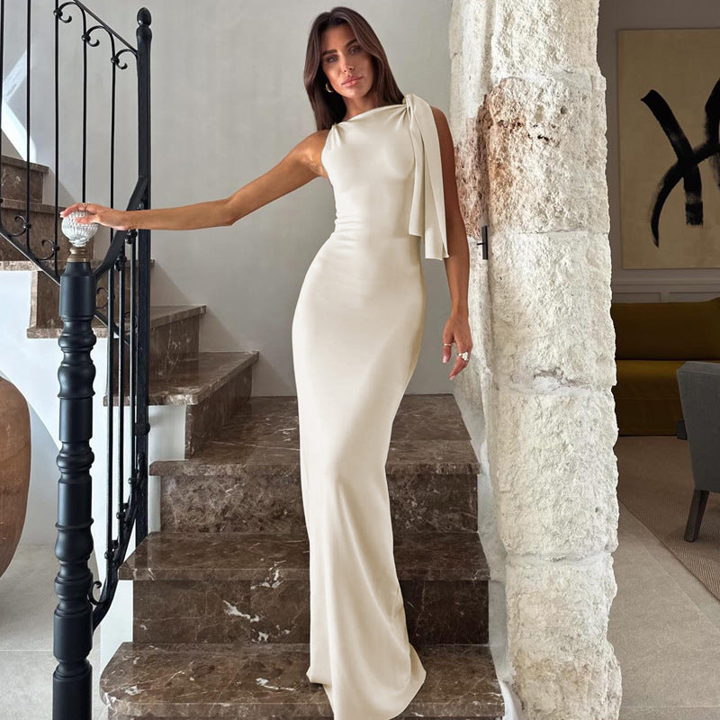 Dame Elegant Maxikjole med asymmetrisk detalje og flydende snit Stilla