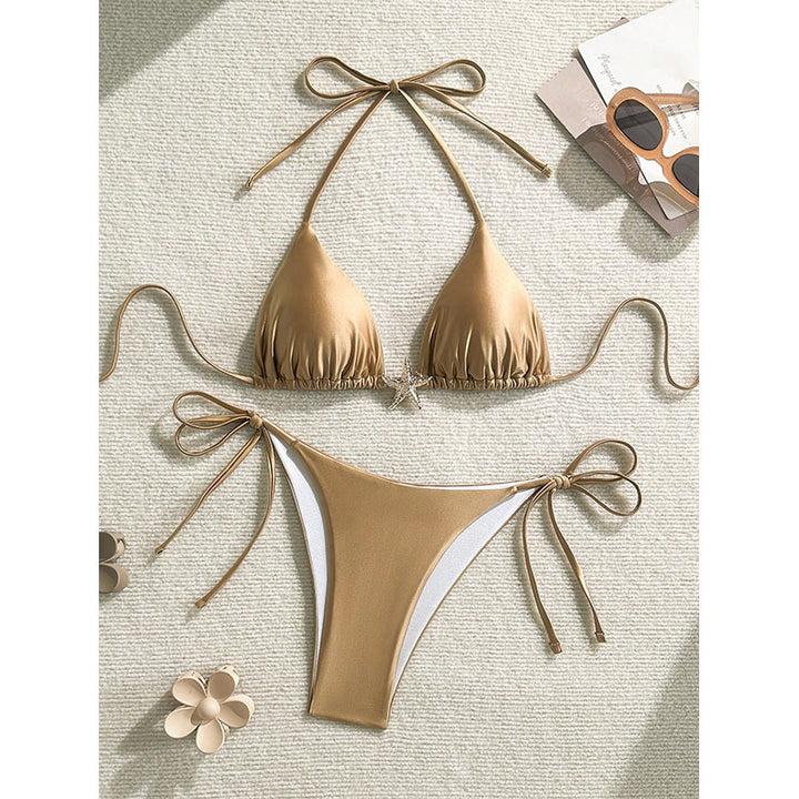 Dame triangel-bikini med justerbar halterneck og moderigtige snørredetaljer Skovae