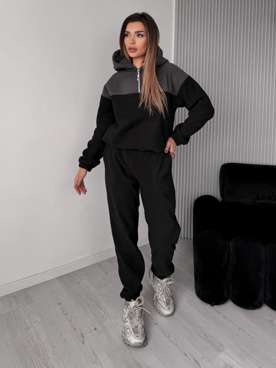 Kvinders afslappede fleece sports outfit med hætte og moderne pasform Skovae