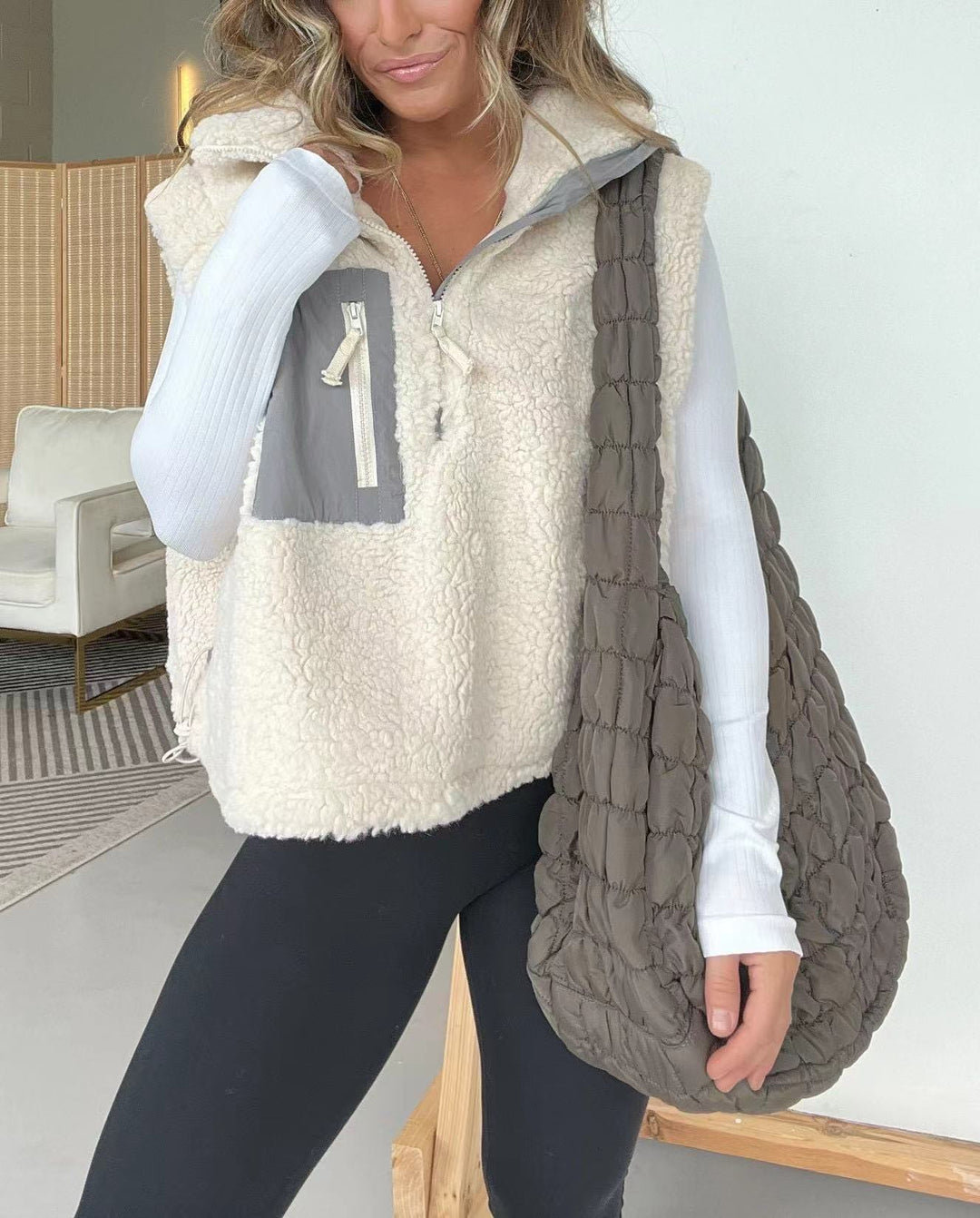 Kvinders quilted fleece vest med praktisk lynlås og imiteret pelslommer Stilla