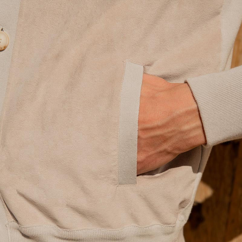 Herre mode ruskindsjakke med praktiske lommer og knaplukning Stilla