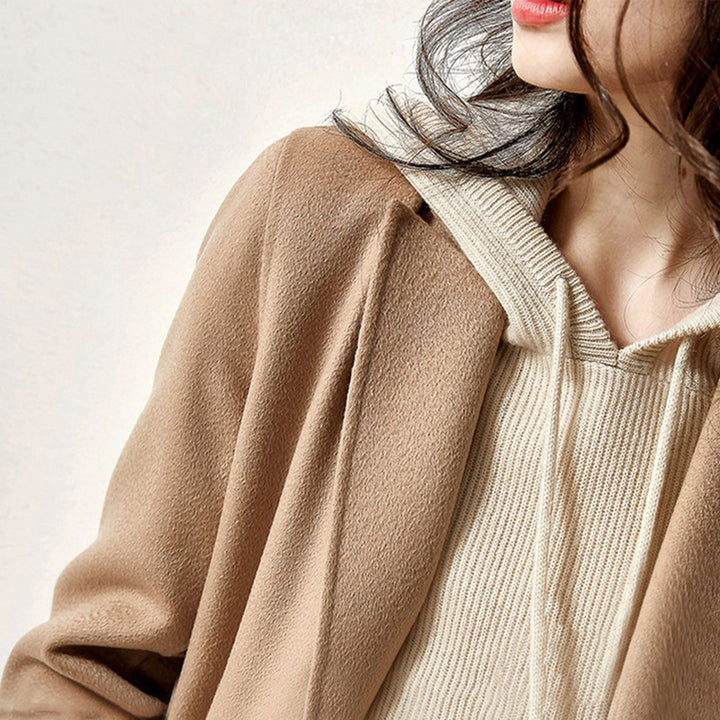Damer Oversized Hættepullover lavet af blødt Sweatstof med praktisk Snøre Stilla