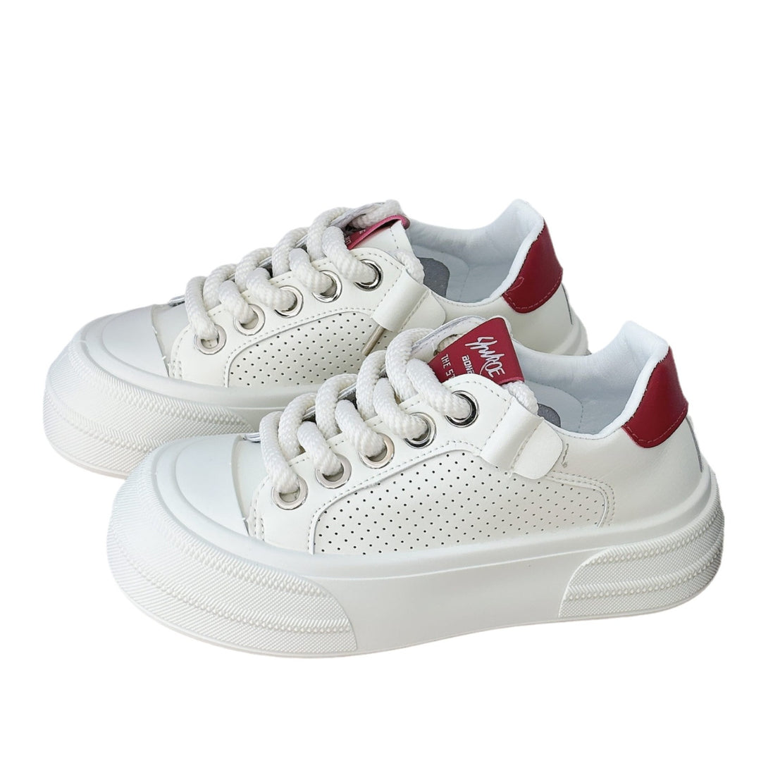 Dame Sneakers i sporty-moderne design med åndbar overfladestruktur og skridsikker sål Stilla