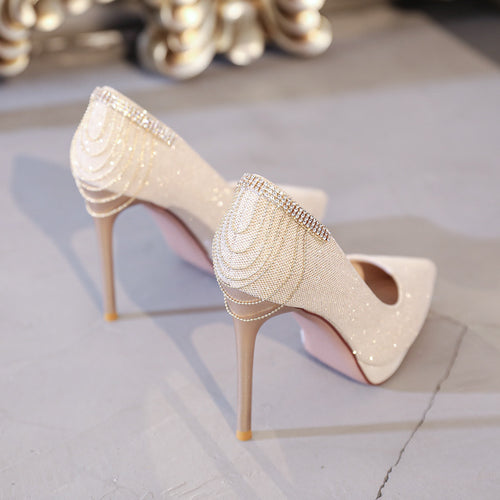 Dame nan elegante aftenpumps med fint glimmermesh, spids tåparti, filigran stilettohæl og dekorativ hæl-applikation Skovae