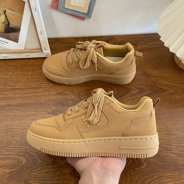 Dame Sneakers i kvalitetskunstlæder med innovativ snørestil og skridsikker sål Stilla