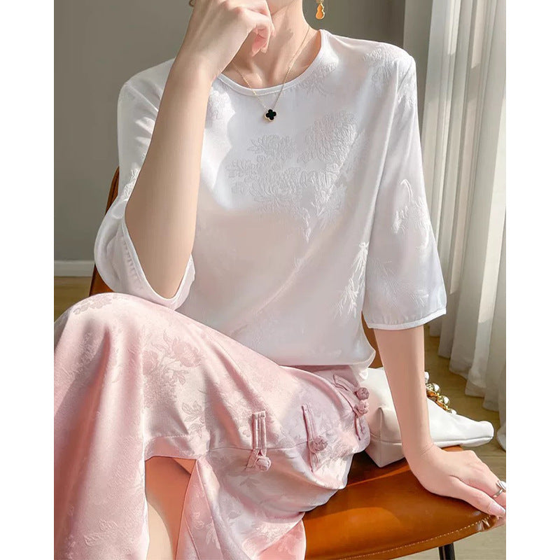 Damebluse med elegant broderi og fin struktur Stilla