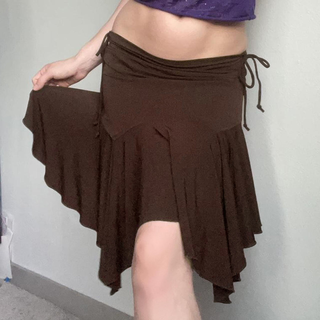 Damen asymmetrischer Swing-Rock mit tailliertem Design Skovae