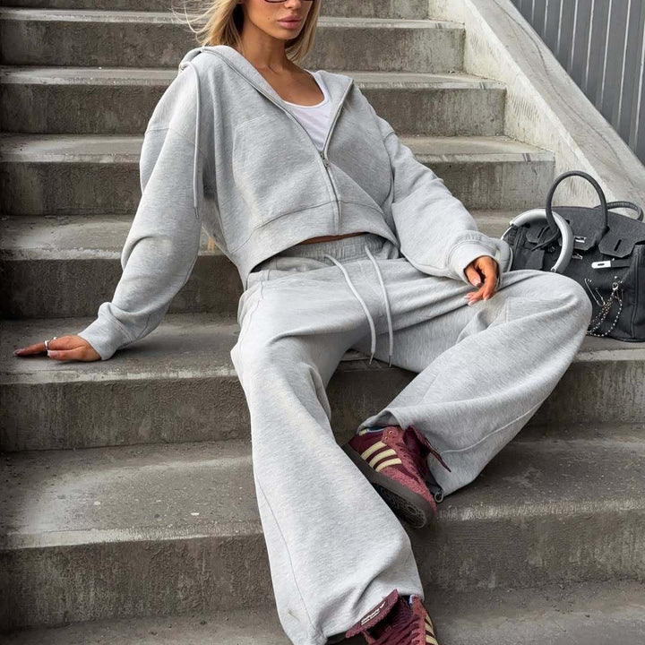 Kvinders casual crop top hoodie med løs pasform og komfortable joggers Stilla
