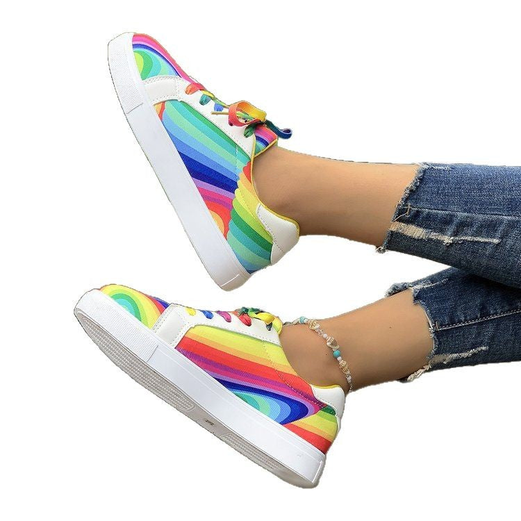 Dame farverige sneakers med dekorative snørebånd og åndbar indersål Stilla