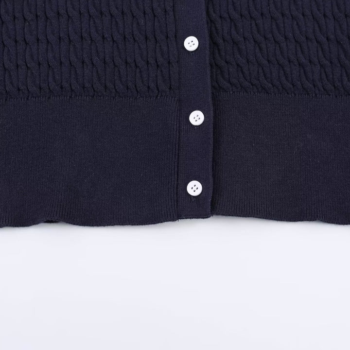 Dame strikbluse med elegant kraveudsmykning Skovae