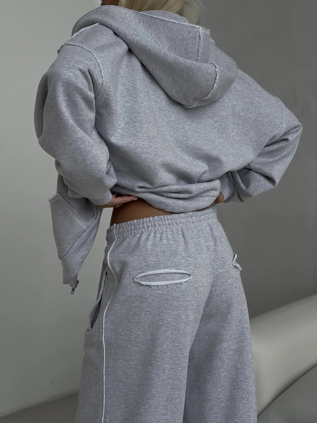 Women's comfortable oversized hoodie and loose jogger pants set Skovae