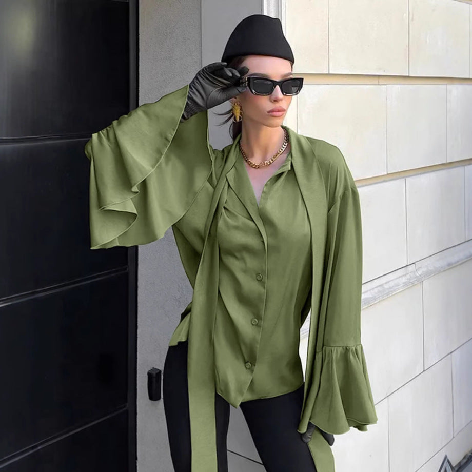 Dame skjorte med brede, elegante ærmer og knapbart design Stilla