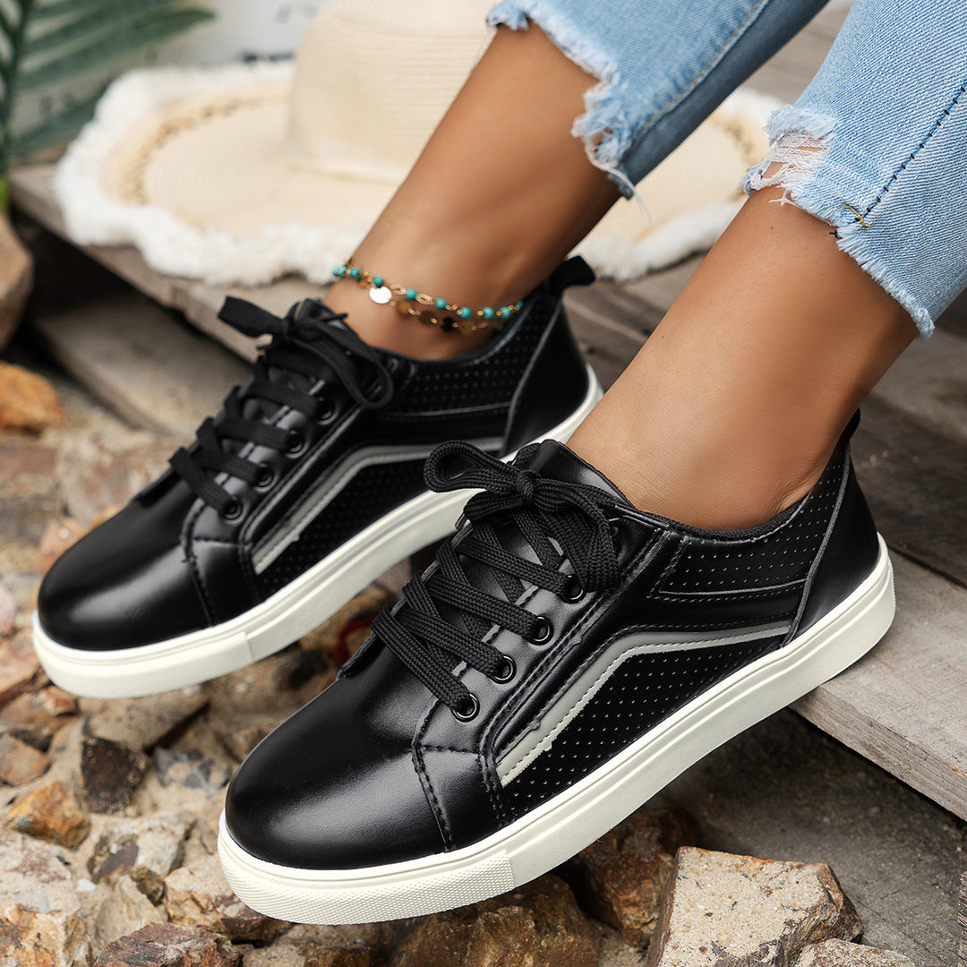 Damer Mode Sneakers med perforeret overflade og fleksibel sål Stilla
