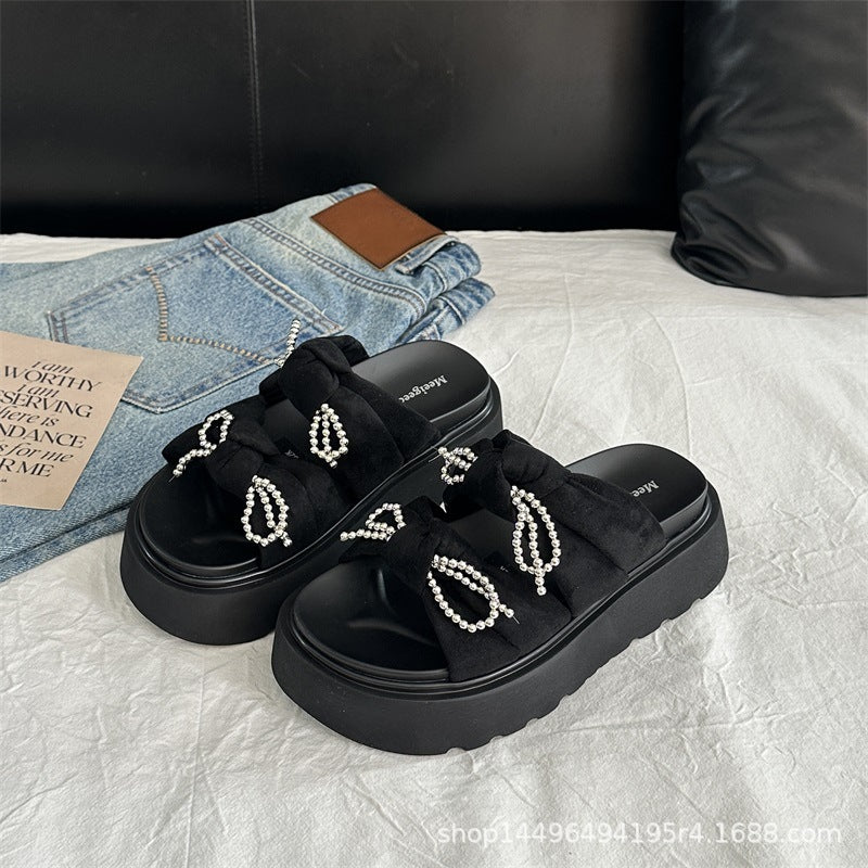 Dame platform-sandaler med elegante perledetaljer og moderigtig knude Stilla