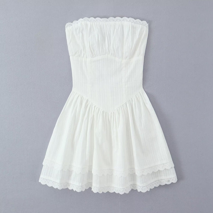 Dame off-shoulder mini-kjole med legende flæsekant og fine blonde accents Stilla
