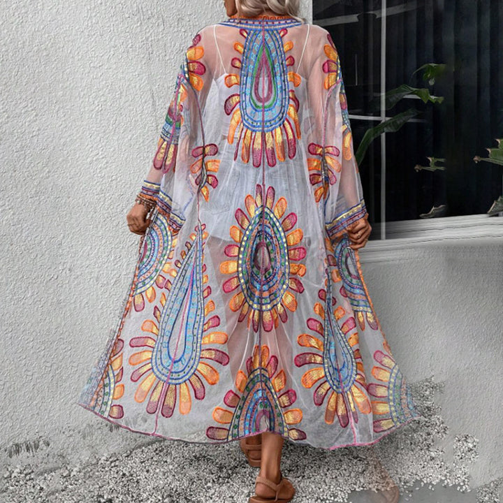 Dame transparent strandkimono med farverige folklore-mønstre og brede ærmer Stilla