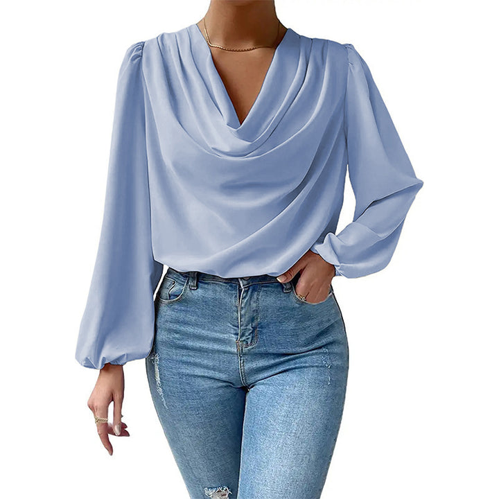 Damebluse med elegant drapering Stilla