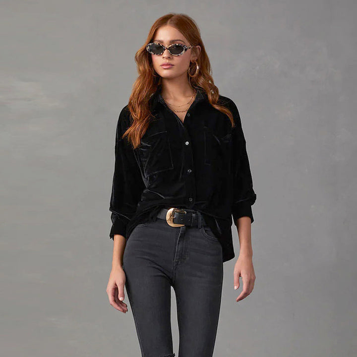 Dame elegant veloursbluse med klassiske lommer og fashionable detaljer Stilla