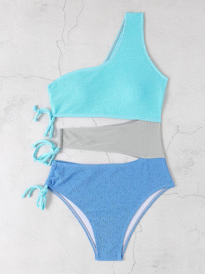 Dame Ensidet bikini med moderigtigt rynkedetalje og justerbare bindebånd Stilla