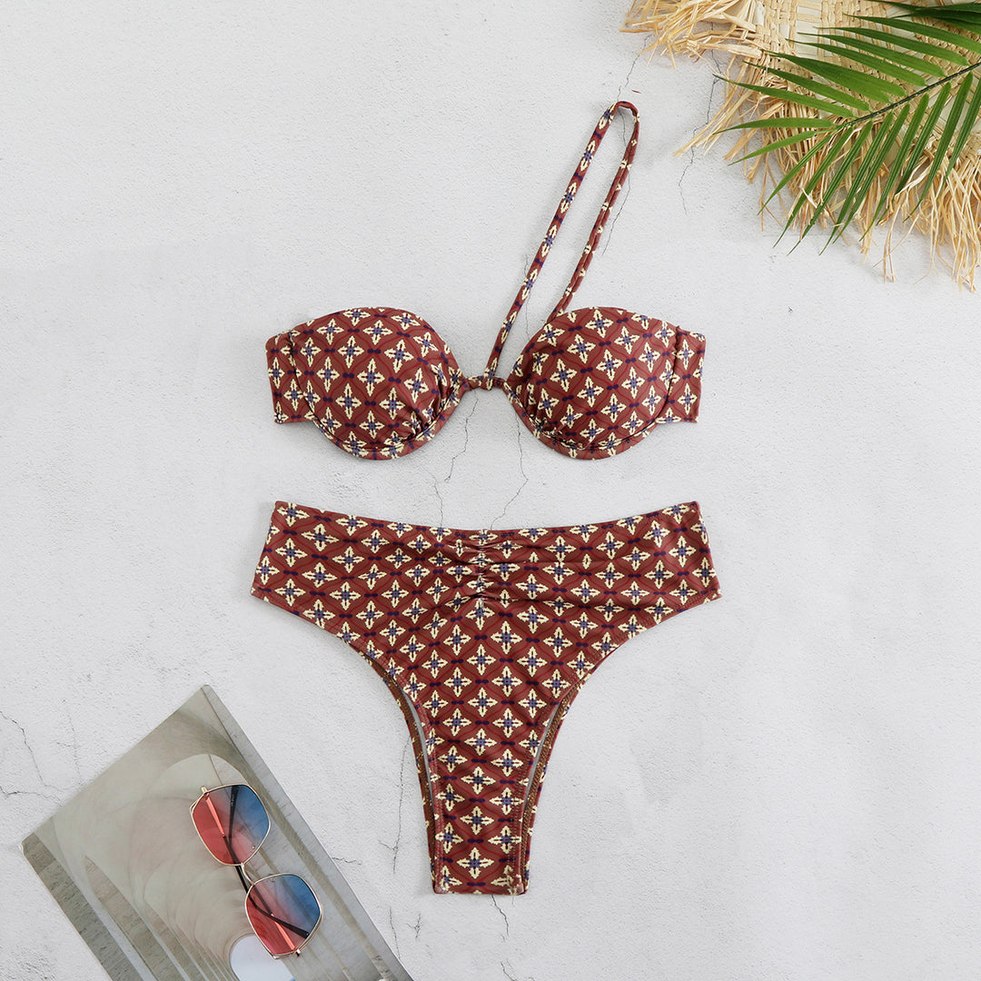 Dame bikini sæt med elegant polstret top og højt skåret trusse Stilla