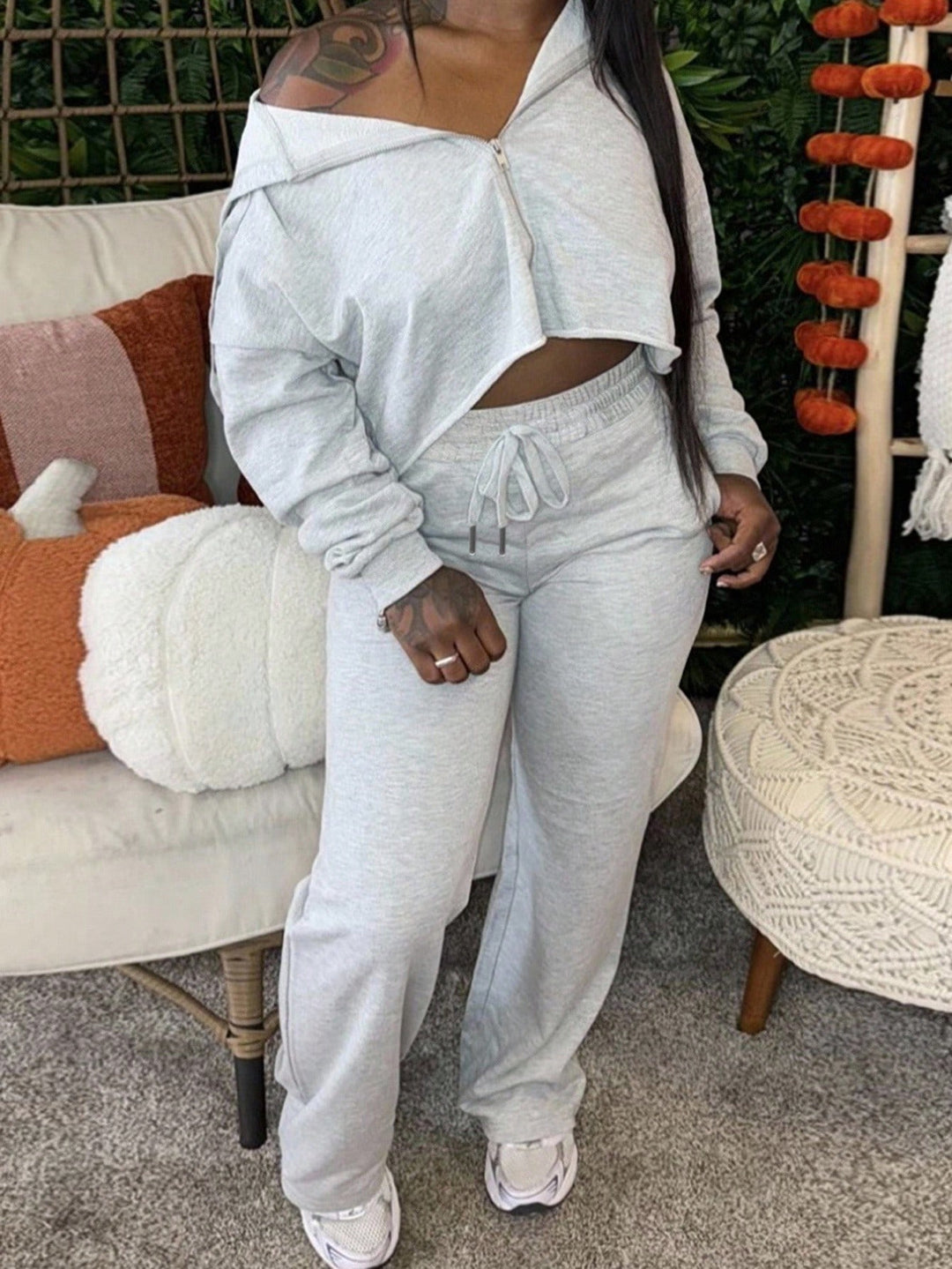 Kvinders fashionable crop top og bredskåret joggingbukser sæt Skovae