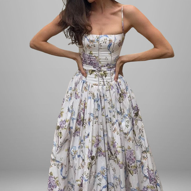 Dame Ballkjole med elegant strapless design og florale accenter Stilla