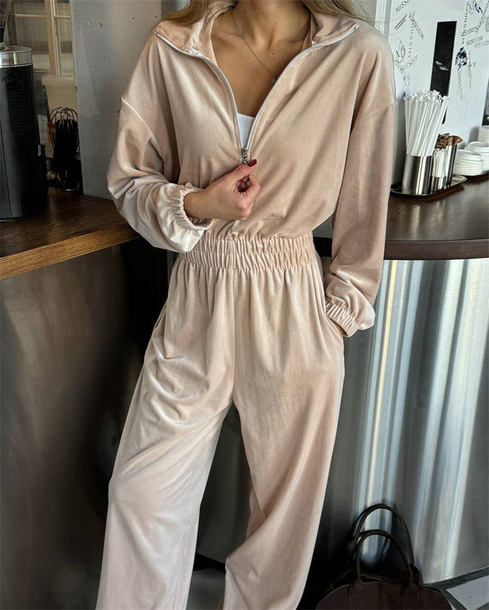 Kvinders afslappede fleece jumpsuit med høj krave og praktisk lynlås Skovae