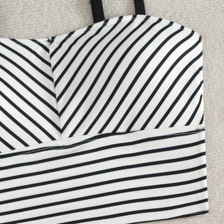 Dame Højskåret Bikini med stribet Crop-Top Skovae