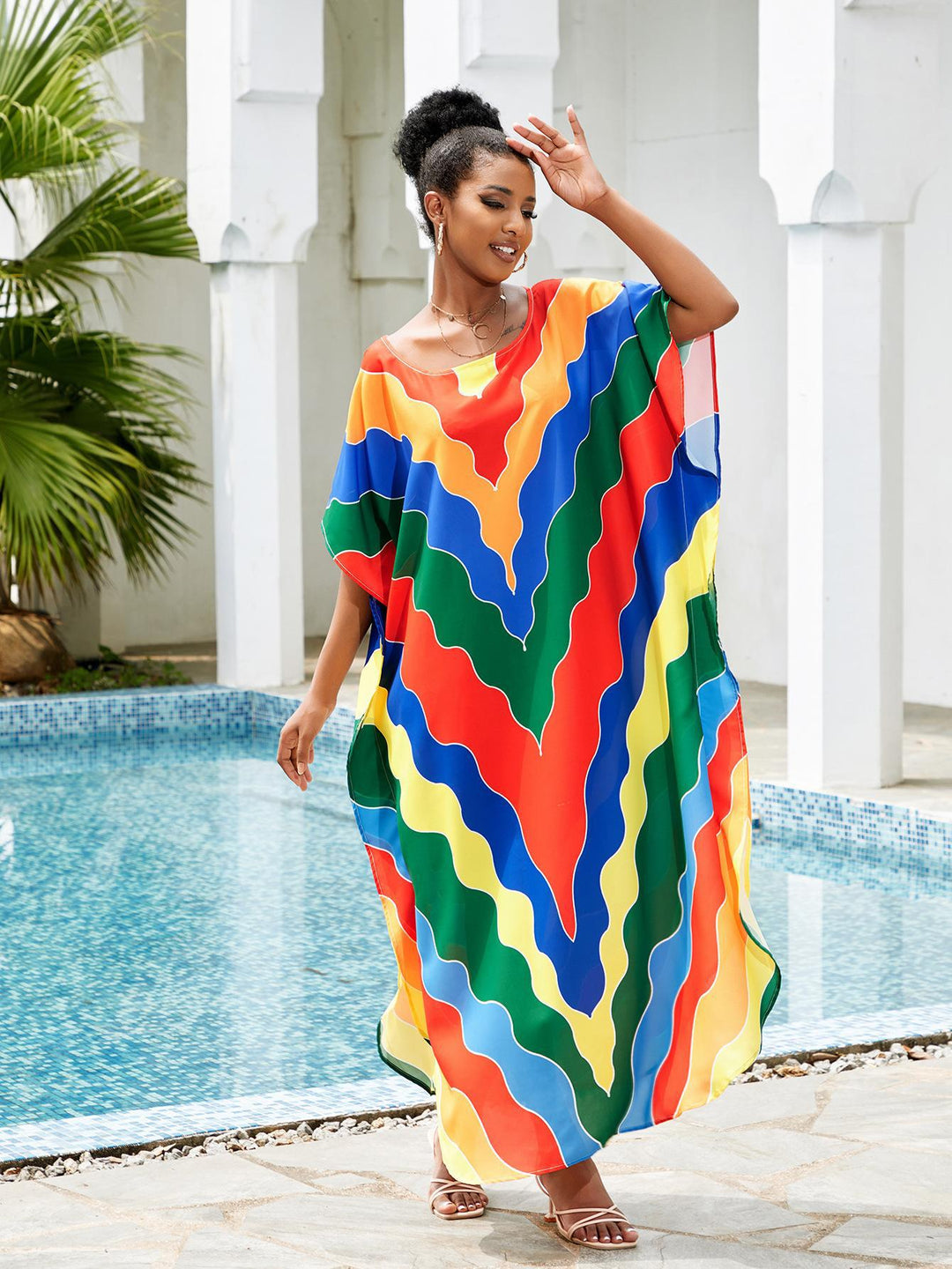 Dame kaftan med moderne bølgedesign og brede ærmer Stilla