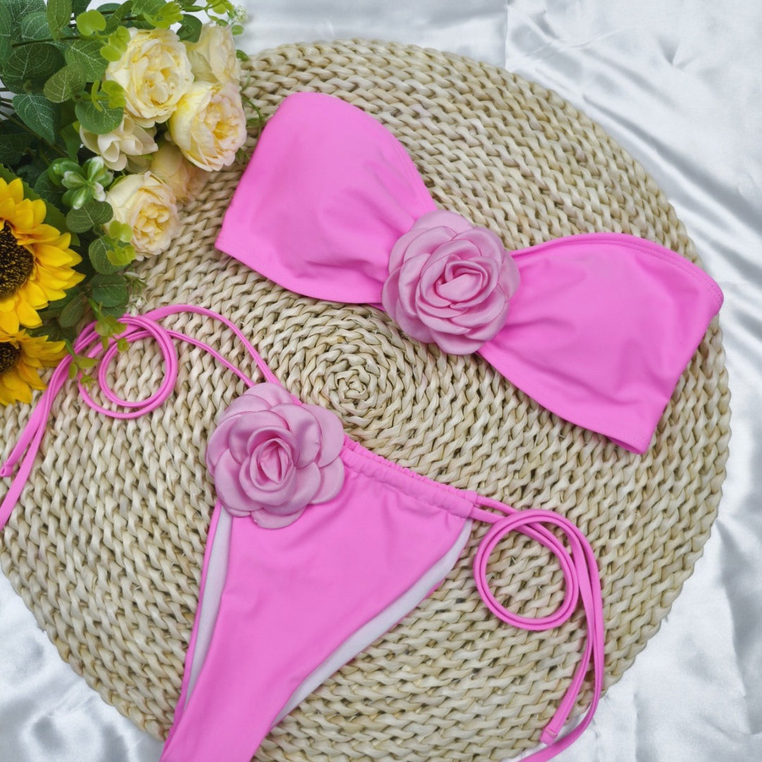 Dame bikini-sæt med blomsteraccent og legende detaljer Stilla